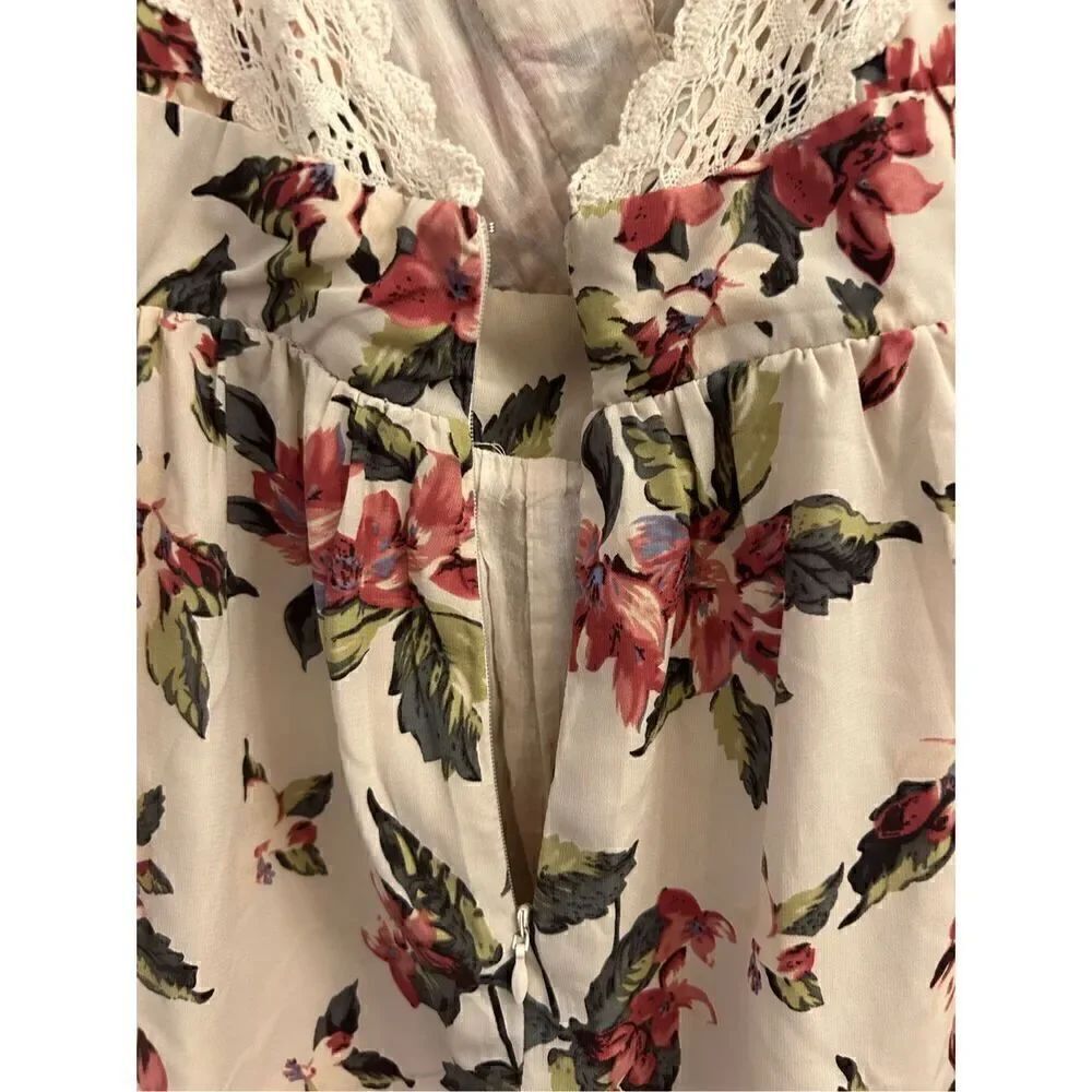 ILLA ILLA floral romper size S zipper and lined - Picture 4 of 9
